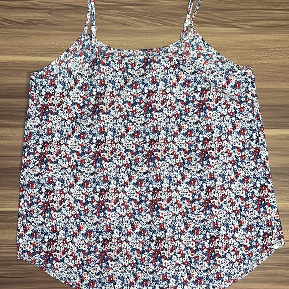Blue red and white floral tank top. - Picture 8 of 11